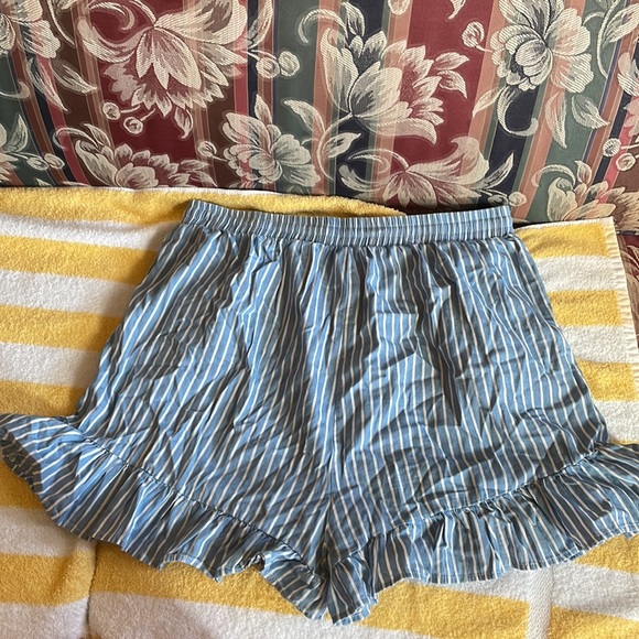 My Violet Blue High Waisted Pull On Pin Stripe Ruffle Shorts - Picture 4 of 5